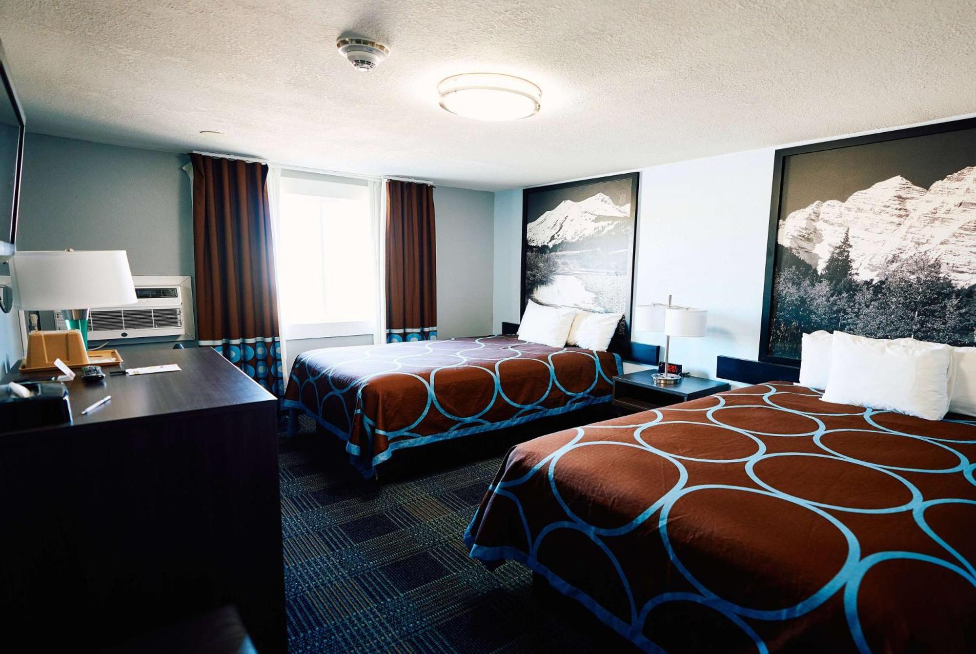 Hotel Super 8 By Wyndham Pueblo Exterior foto